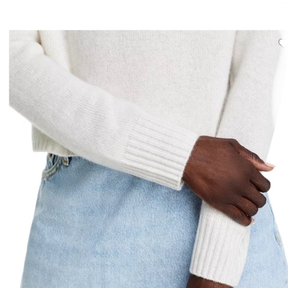 Luxurious 100% Cashmere Long Sleeve Polo Sweater By Aqua in Ash - Picture 5 of 7